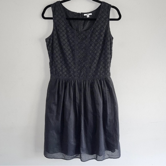 Uniqlo Eyelet Embroidered Dress S Mixed Media Fit Flare Knee Length Black Cotton - Picture 1 of 9